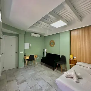 https://lovely-studio-apartment-malaga.es-andalucia.com